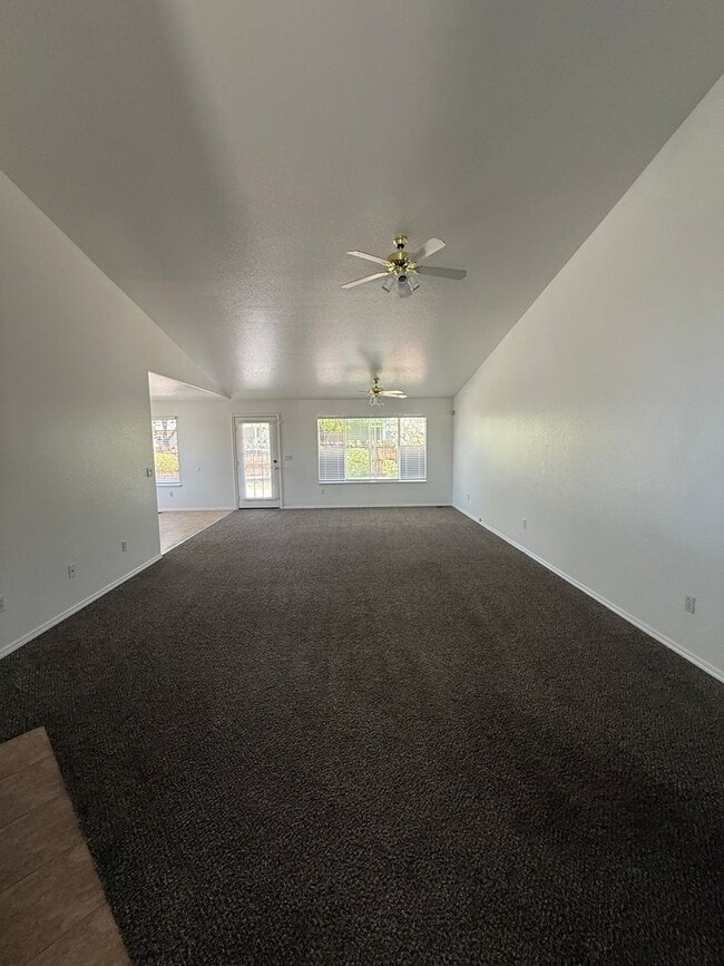 Building Photo - 2505 Nimbus Ct