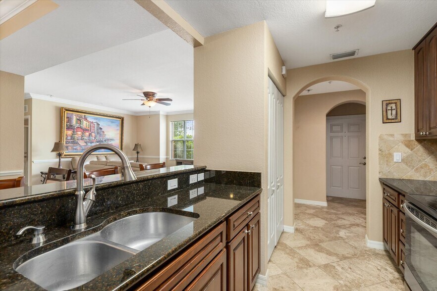 Building Photo - 3918 San Rocco Dr