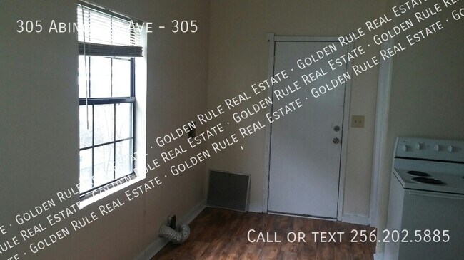 Building Photo - 305 Abingdon Ave NW