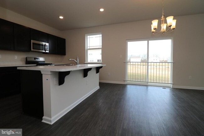Building Photo - 96 S Marshview Terrace