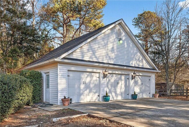 Building Photo - 58 Legend Dr