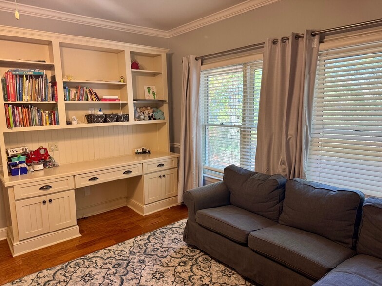 Building Photo - 8611 Wynford Pl