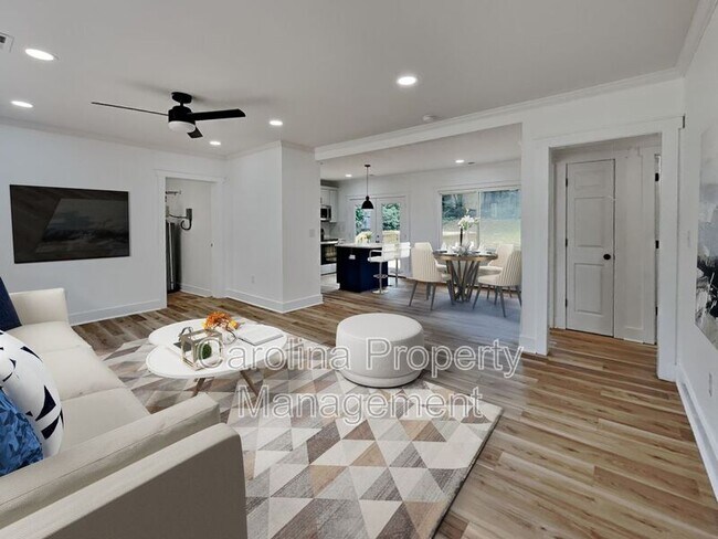 Building Photo - 2633 Brentwood Pl