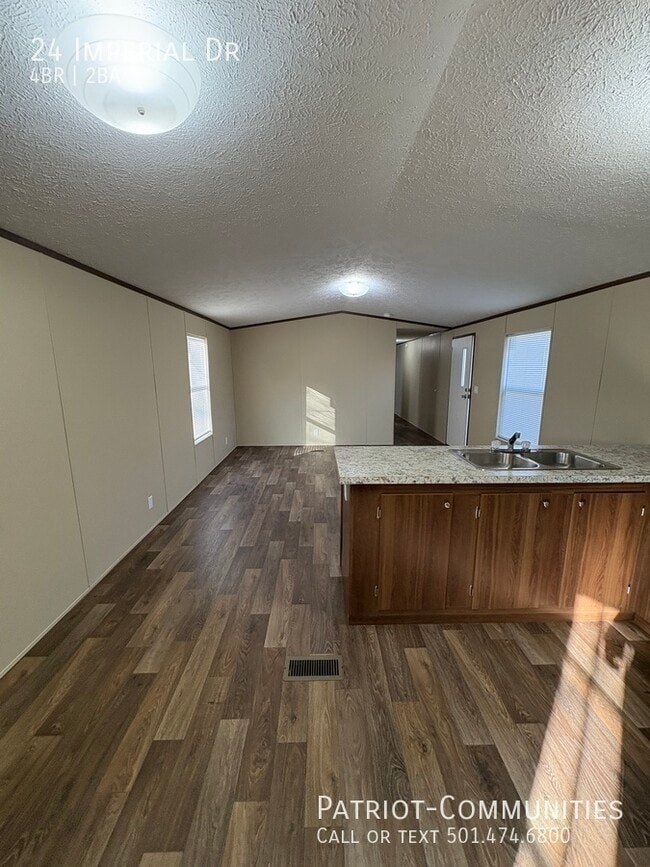 Building Photo - 24 Imperial Dr