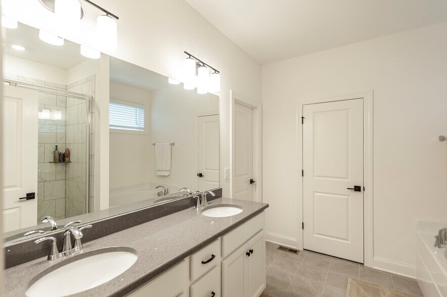 Building Photo - 107 John T Alexander Blvd