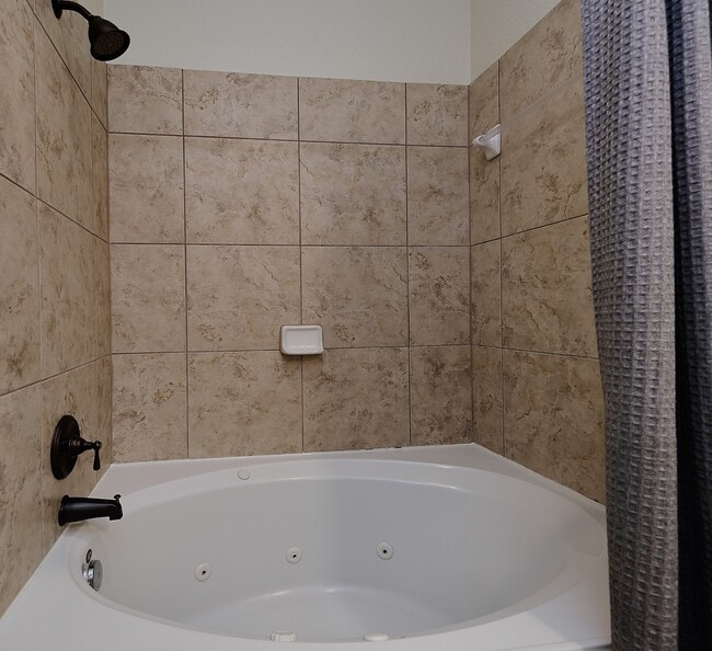 Building Photo - 79 History Row