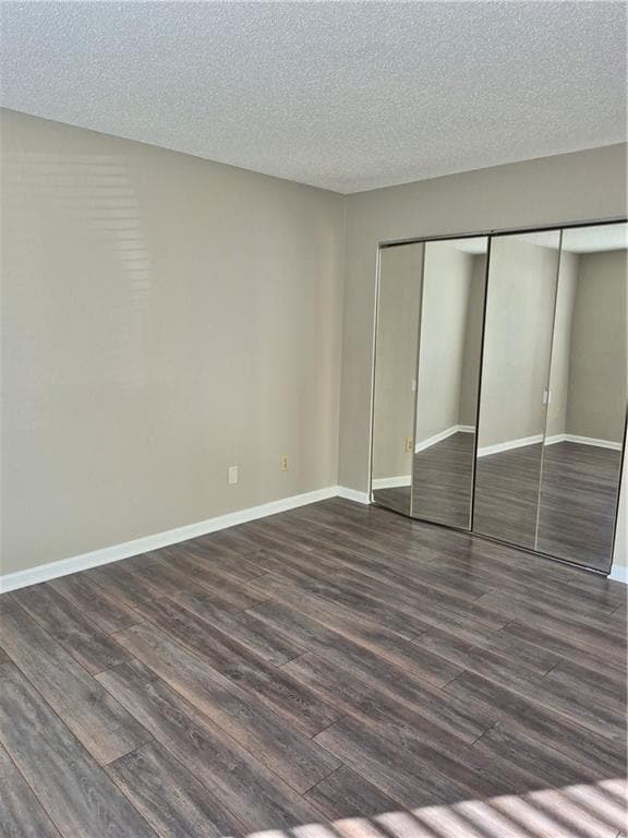 Building Photo - 37 Rumson Ct