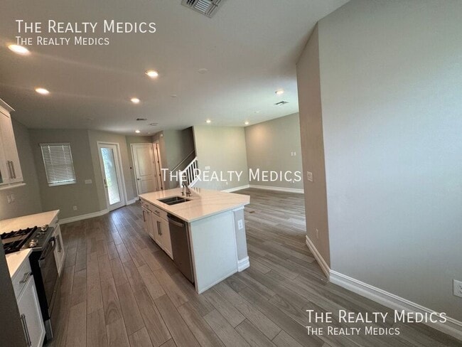Building Photo - 4712 Lagona Ln