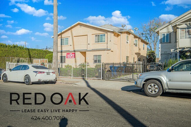 Building Photo - 731 W 46th St