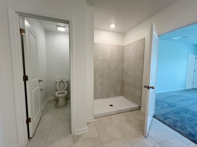 Building Photo - 317 Singing Sands Cir