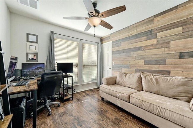 Building Photo - 436 Musgrav