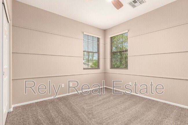 Building Photo - 15204 W Westview Dr