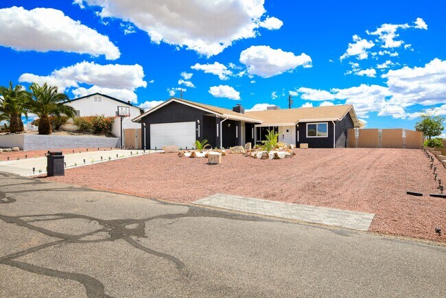 Building Photo - 3260 Silversmith Dr