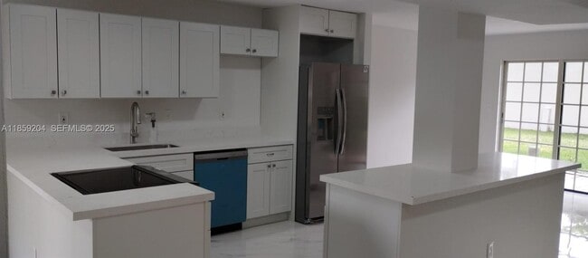 Building Photo - 9719 N New River Canal Rd