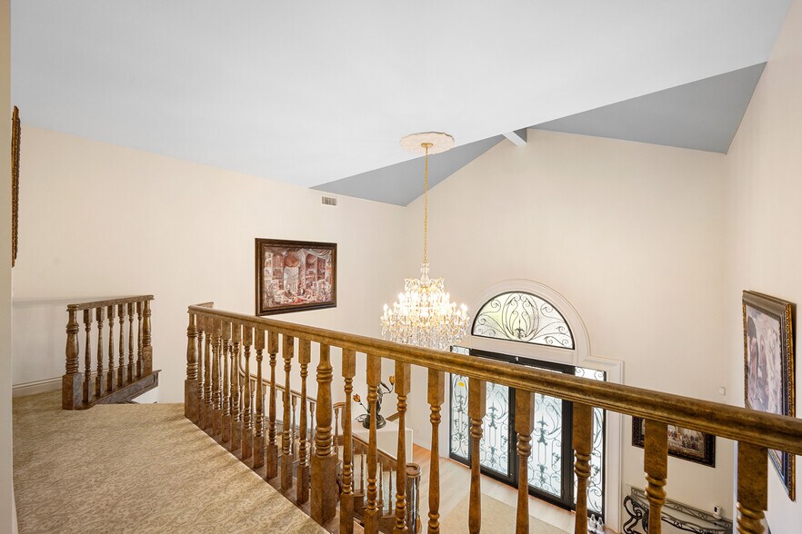 Building Photo - 3331 Oakmont View Dr