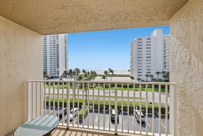 Building Photo - 2929 S Ocean Blvd