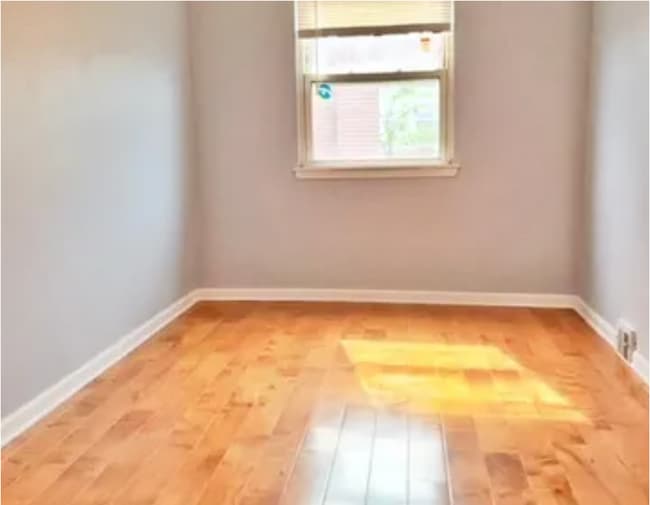 Building Photo - 413 W Porter St