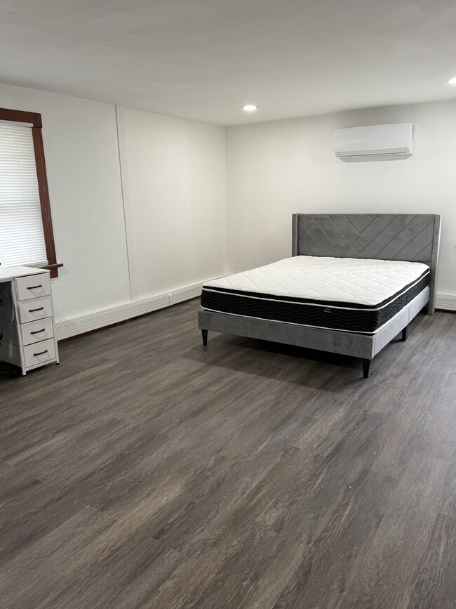 Building Photo - 170 Walker Hill Rd