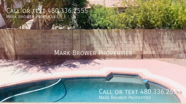 Building Photo - 244 N Cobblestone St