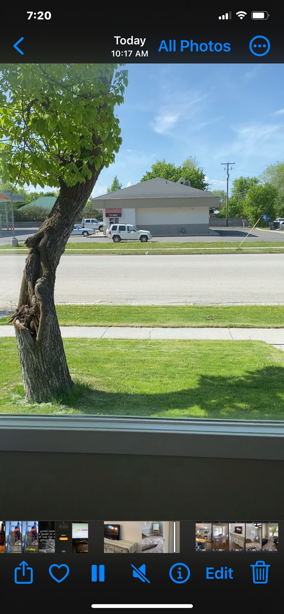 BEDROOM 2 WINDOW - 20 W 2nd N