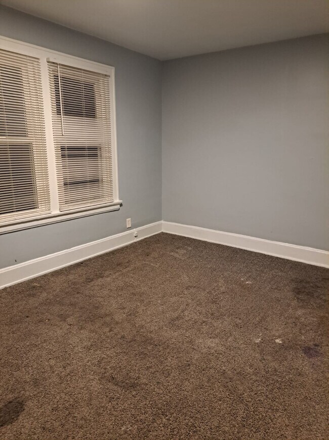 Building Photo - 1114 Fairbanks Ave