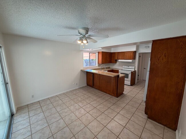 Building Photo - 3 Bedroom | 1.5 Bathroom | Single Family Home in Carmichael