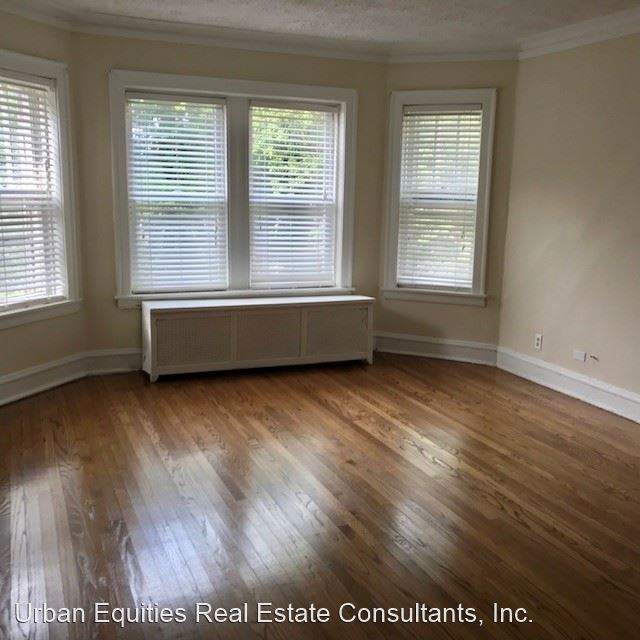 Building Photo - 824 Dobson St