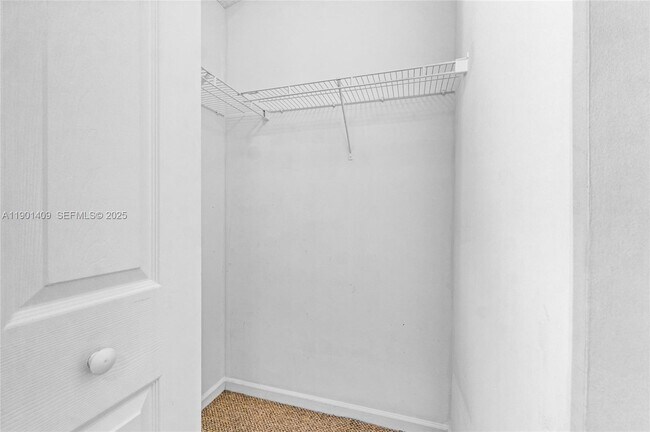 Building Photo - 4990 Palmbrooke Cir