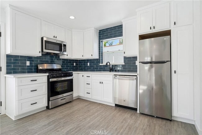 Building Photo - 18924 Sylvan St