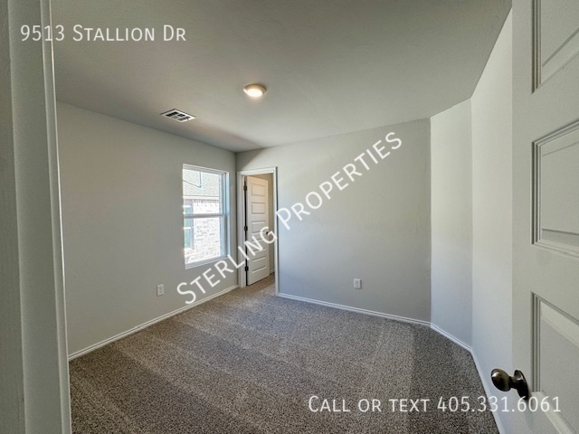 Building Photo - 9513 Stallion Dr