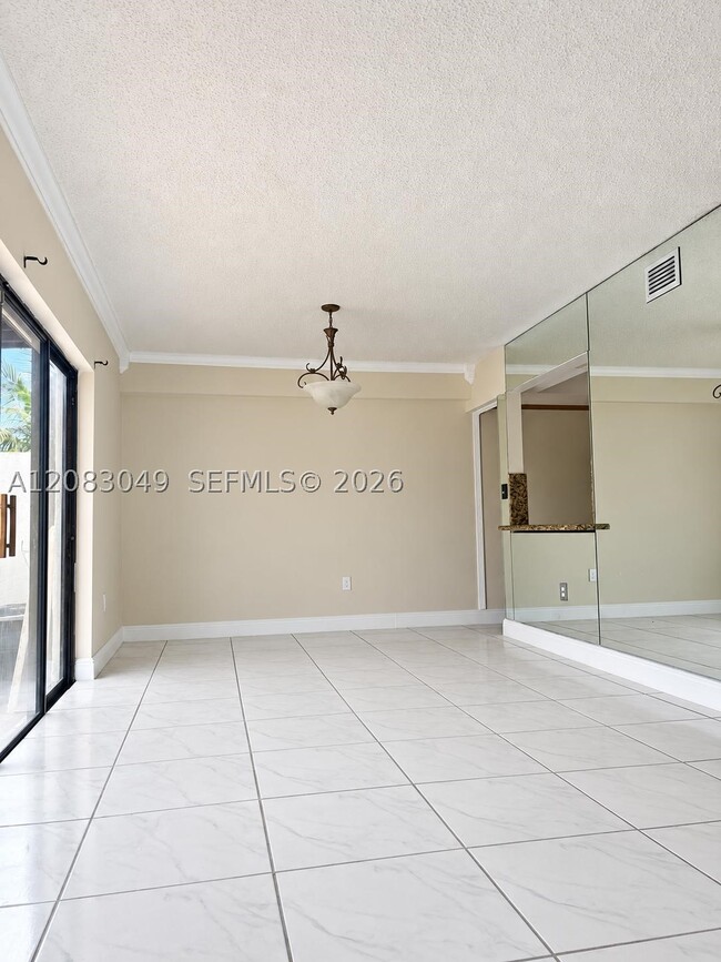 Building Photo - 1201 SW 124th Ct