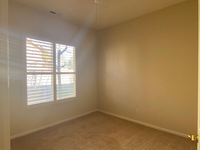 Building Photo - 9780 Shadowstone Ct