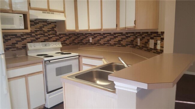 Building Photo - 6000 Shepherd Mountain Cove