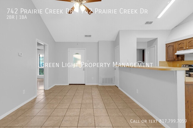 Building Photo - 742 Prairie Creek Dr