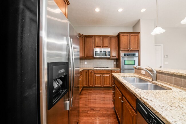 Building Photo - 4184 Hobbs Landing Dr W