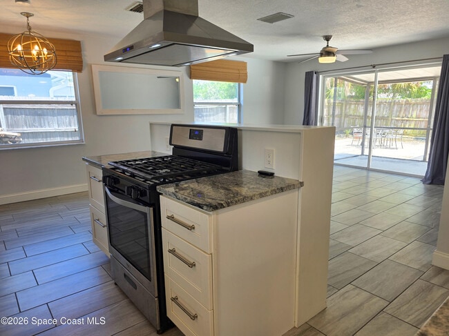 Building Photo - 315 Oahu Dr