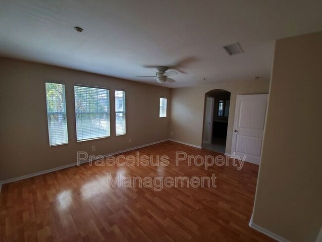 Building Photo - 2175 Condor Dr