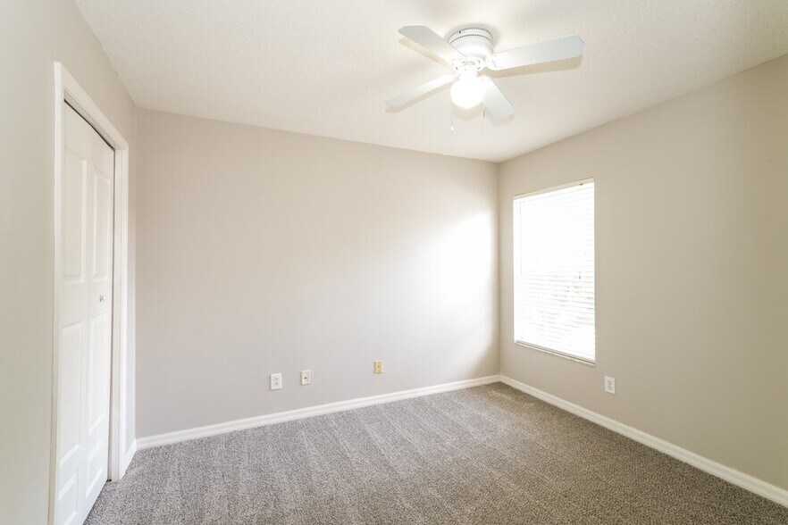 Building Photo - 21030 Green Wing Ct