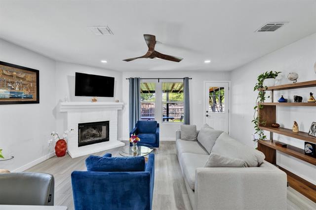 Building Photo - 8404 Early Dawn Trail