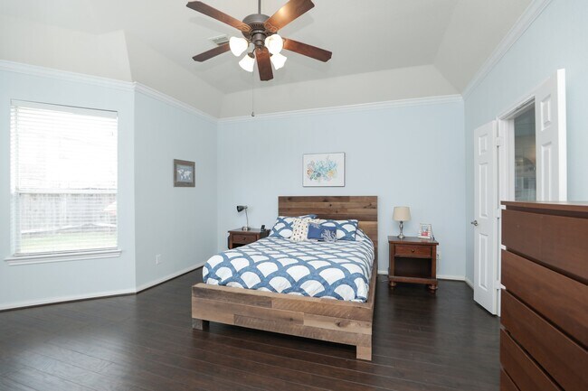 Building Photo - 18123 Quarry Vale Dr
