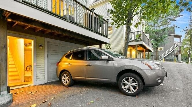 Building Photo - 216 Parker Hill Ave