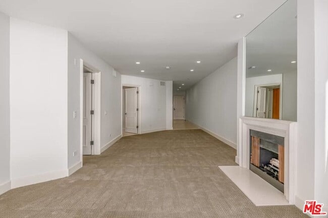 Building Photo - 701 Ocean Ave