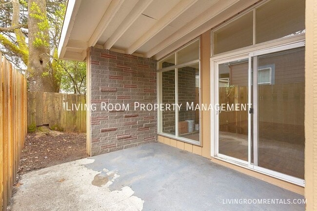 Building Photo - 1520 SE 44th Ave