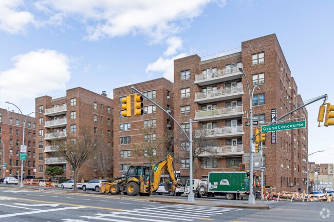 Building Photo - 3130 Grand Concourse