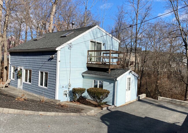 Primary Photo - 37 Golden Hills Rd