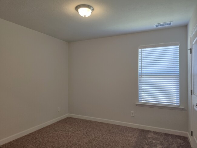 Building Photo - 8509 Bannock Cir