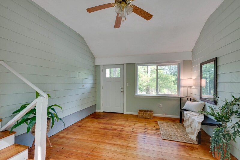 Building Photo - 215 Blue Hill Dr