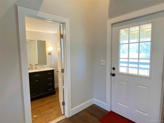 Building Photo - 230 NY-32 N