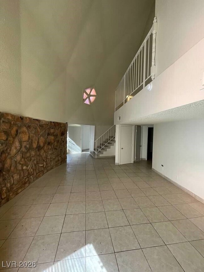 Building Photo - 1427 San Felipe Dr