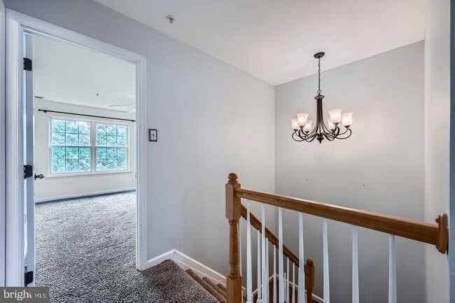 Building Photo - 9863 Greenbriar Way